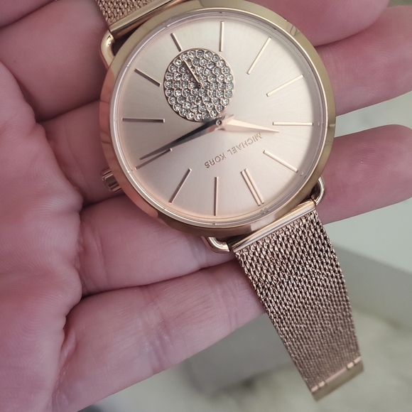 🌹Michael Kors Portia Rose Gold Watch🌹 - Picture 4 of 8